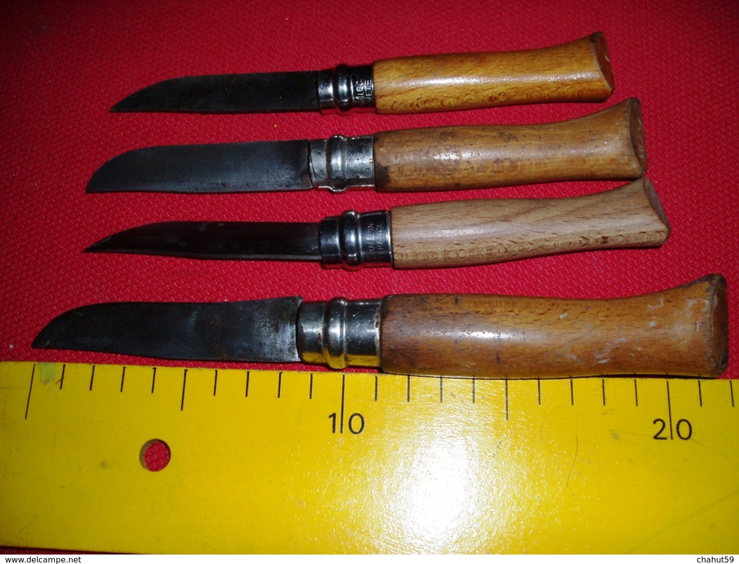 UN LOT DE 4 COUTEAUX OPINEL:N°10 .  2xN°8  .N°7. - Armes Blanches