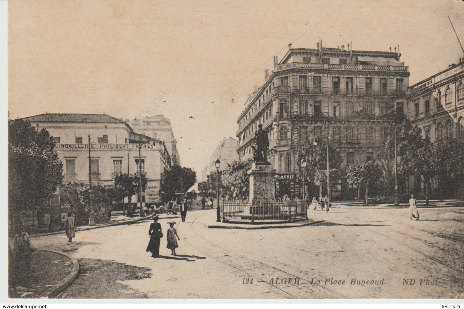 CPA -  ALGER - LA PLACE BUGEAUD - 124 - N. D. - Algiers