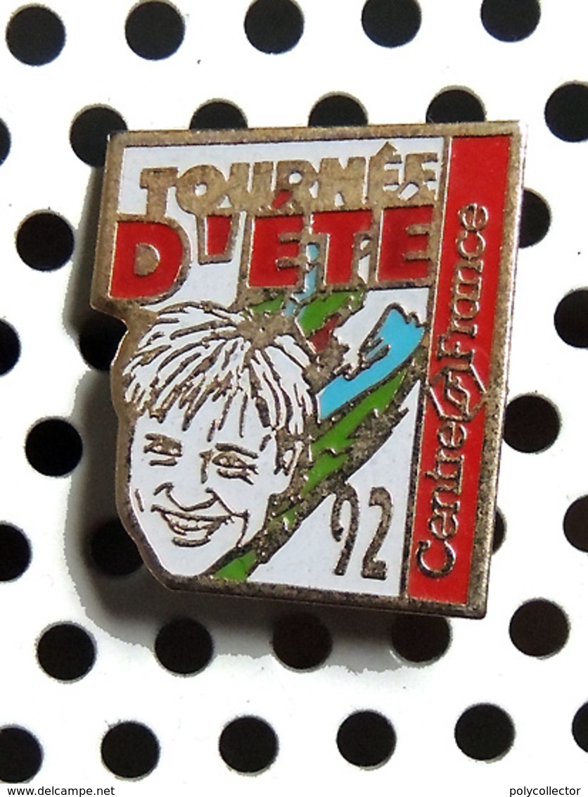 1 Pin's C. JEROME Pour La Tournée D'été 1992 De Centre France (La Montagne ... ) - Musique