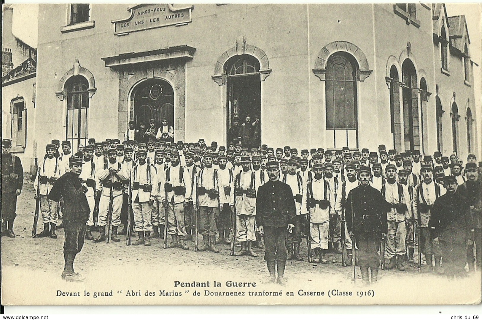 Pendant La Guerre Abri Des Marins De Douarnenez Transforme En Caserne Classe 1916 - Barracks