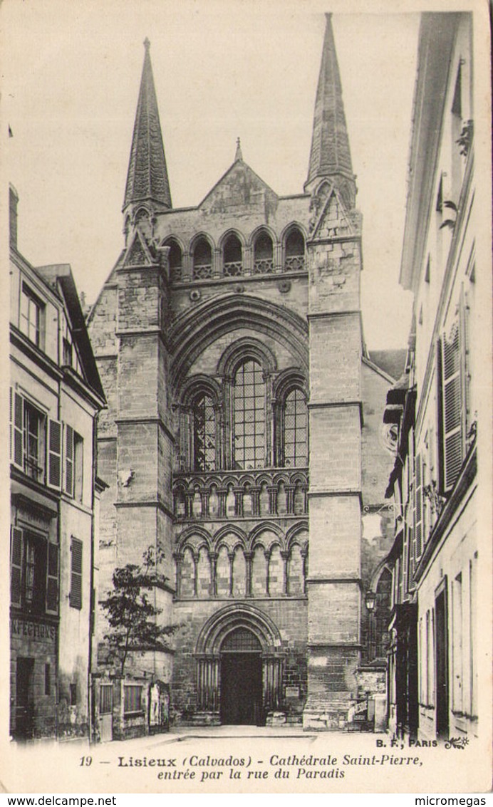 14 - LISIEUX - Cathédrale Saint-Pierre, Entrée Par La Rue Du Paradis - Lisieux