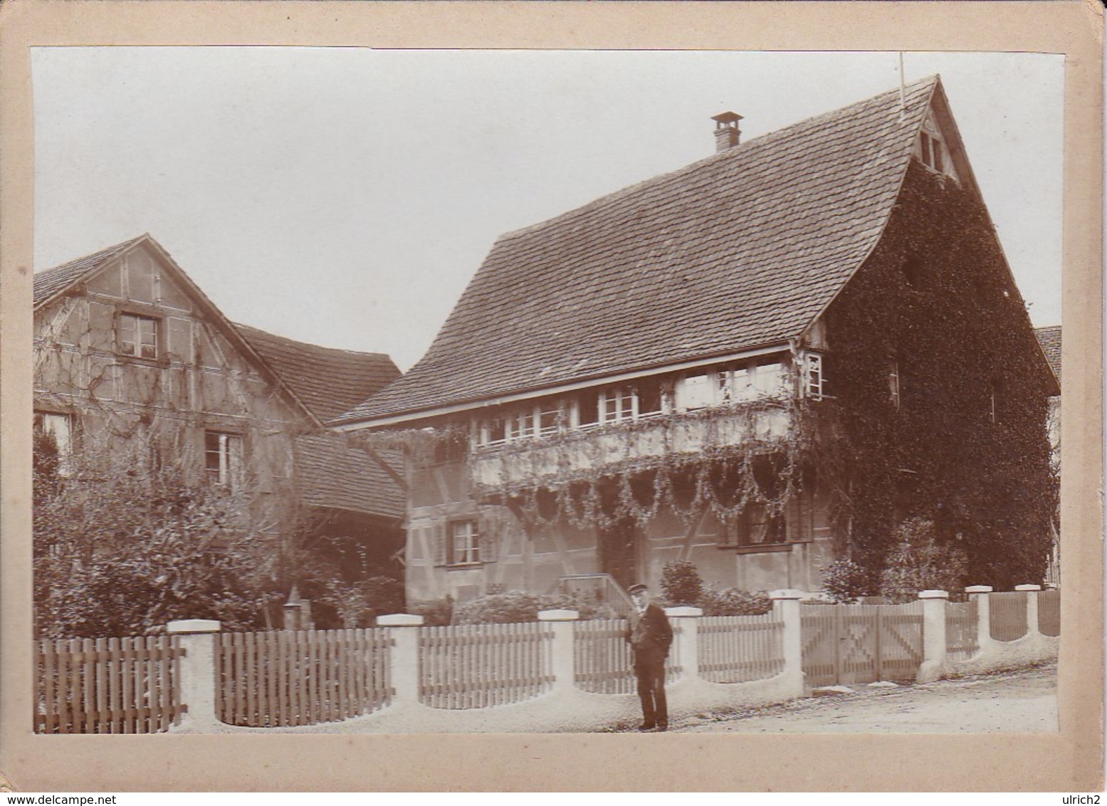 Foto Alter Mann Vor Haus Mit Efeu - Park Mit Miniaturschlössern - Ca. 1900 - 18*12cm (34074) - Orte