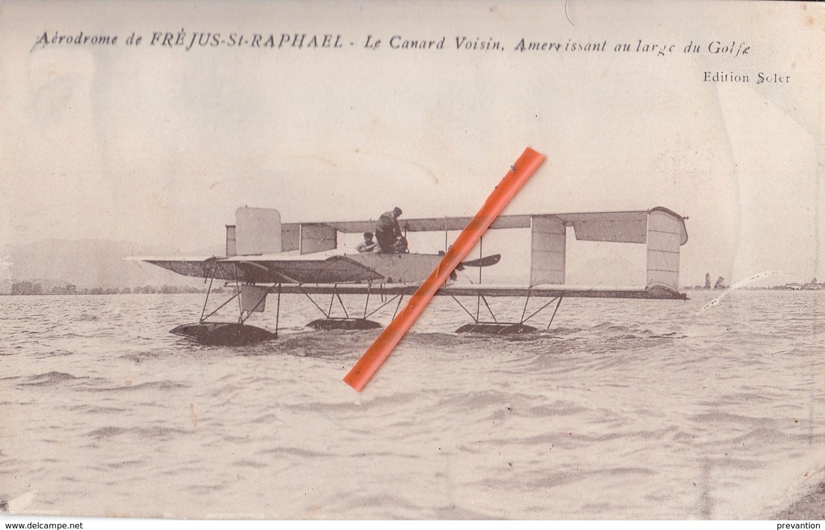 Aérodrome De FREJUS-SAINT RAPHAEL - Le Canard Voisin, Amérrissant Au Large Du Golfe - Autres & Non Classés