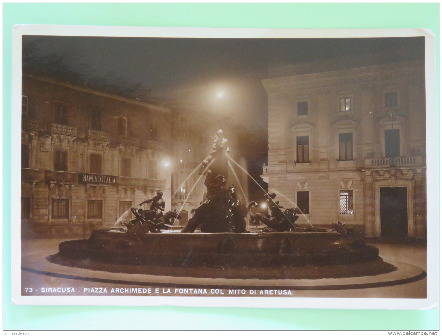 Italia Around 1920 Postcard ""Siracusa - Archimede Piazza - Fontein - By Night"" - Other & Unclassified