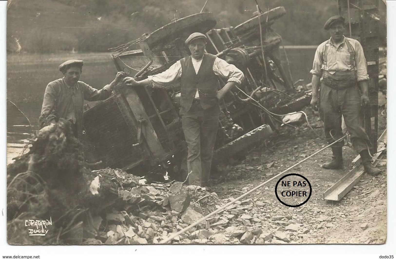 DUCEY VEZIN Barrage. CARTE PHOTO. Relevage D'un Camion Après Accident. Cliché Patarin à Ducey. - Ducey