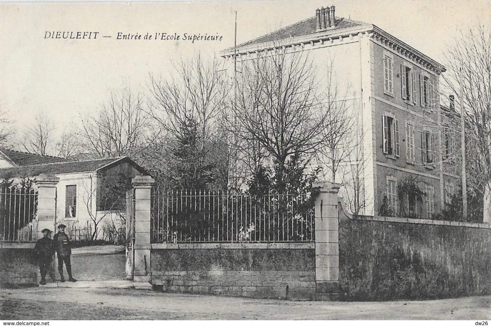 Dieulefit (Drôme) - Entrée De L'Ecole Supérieure - Dieulefit