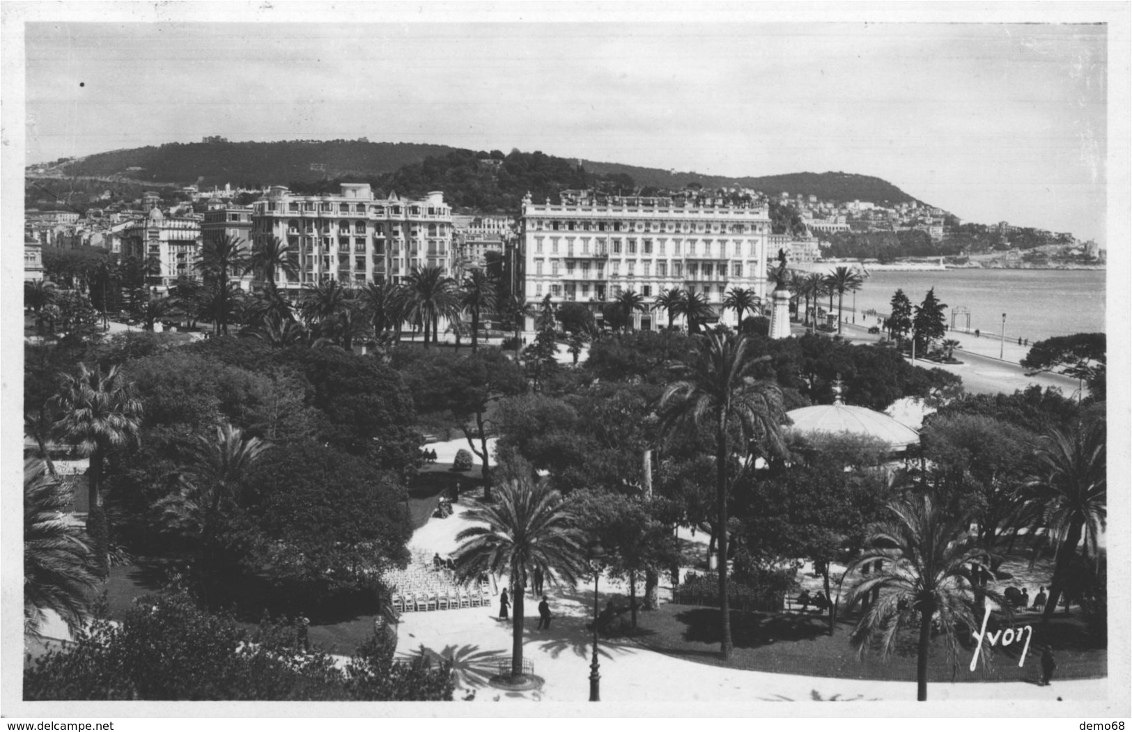 Nice  CPA 06 Alpes Maritimes  Jardin Albert 1er Photo Noir Et Blanc YVON - Parcs Et Jardins