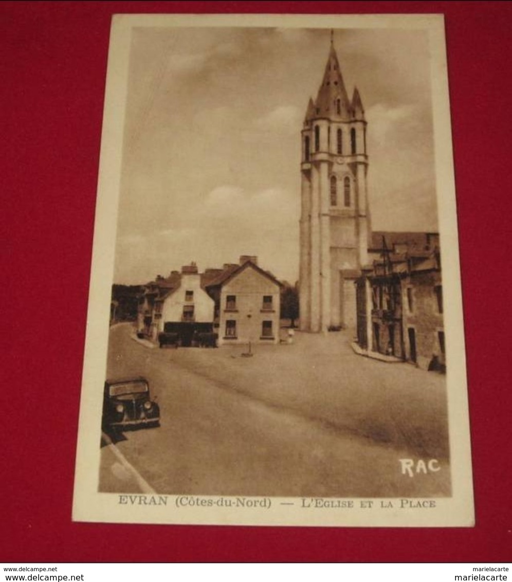 Refr5 - Dept22 Evran   Eglise Et La Place  Ancien Voiture Auto - Evran