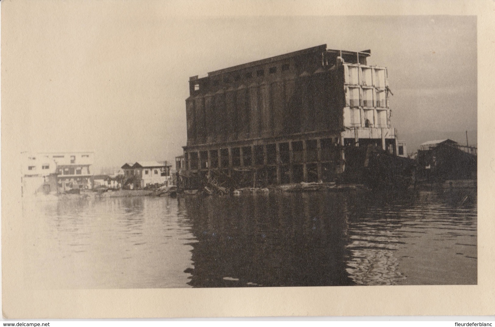 MARSEILLE (13) Silos Nord Compagnie Des Docks En Partie Détruits En Cours De Reconstruction - Après Aout  1944 - Orte