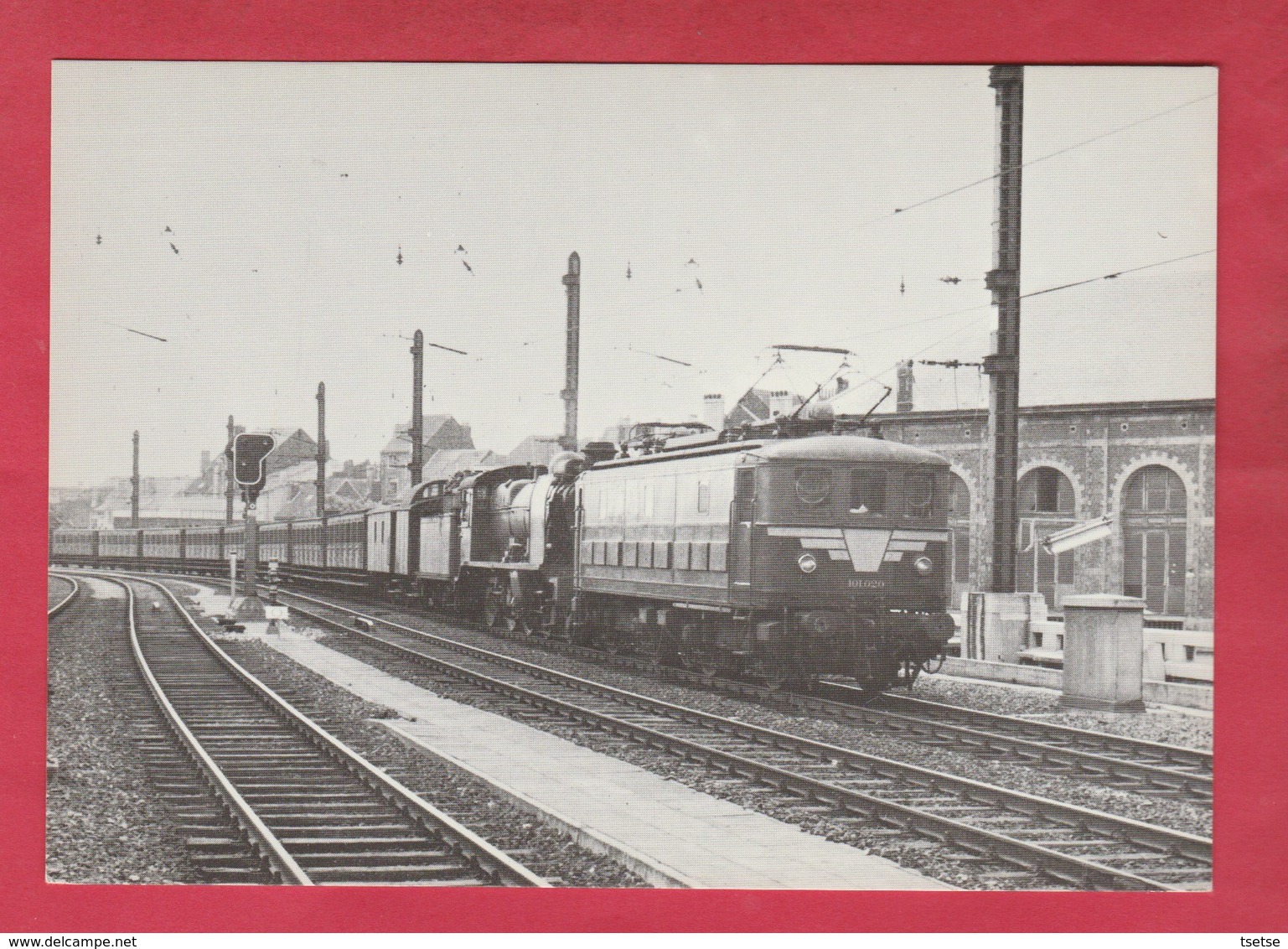 Bruxelles-Chapelle Vers 1956 - Remorquage De Voitures GCI Par Une Locomotive électrique Type 101 - Other & Unclassified