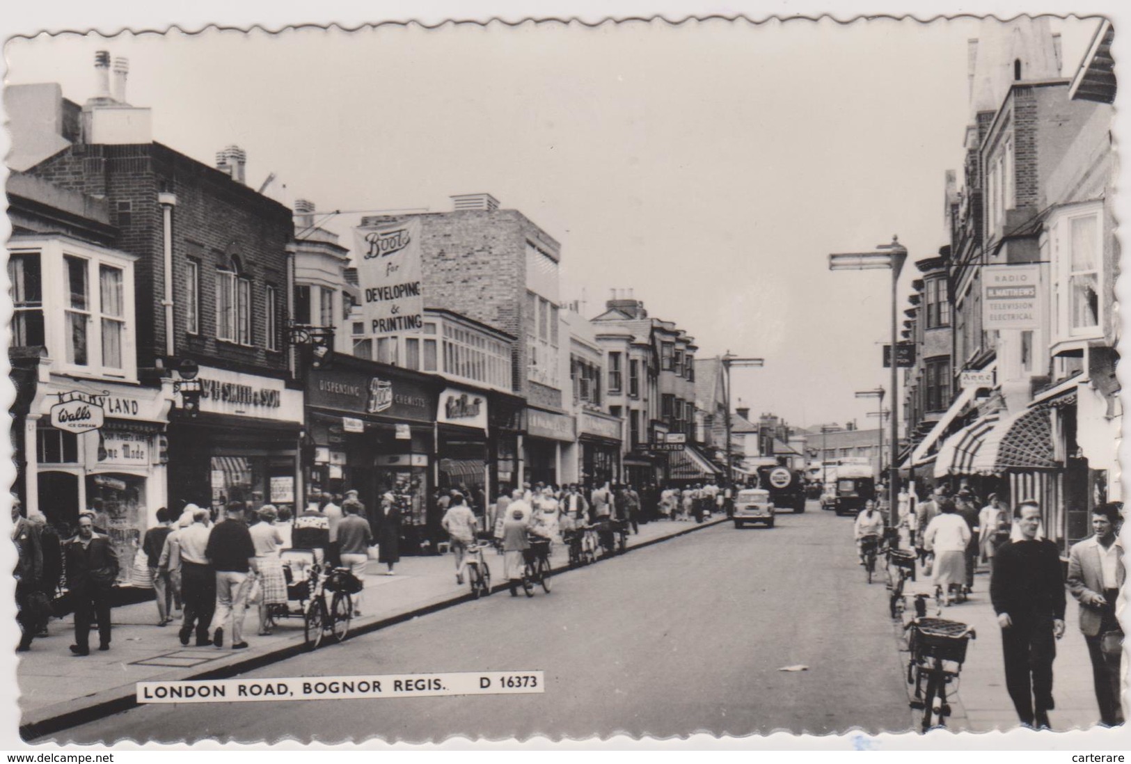 Carte Photo,angleterre,royaume-un I,london   Road,rue Des Commerces,centre,les Gens Profitent De La Vie - Sonstige & Ohne Zuordnung