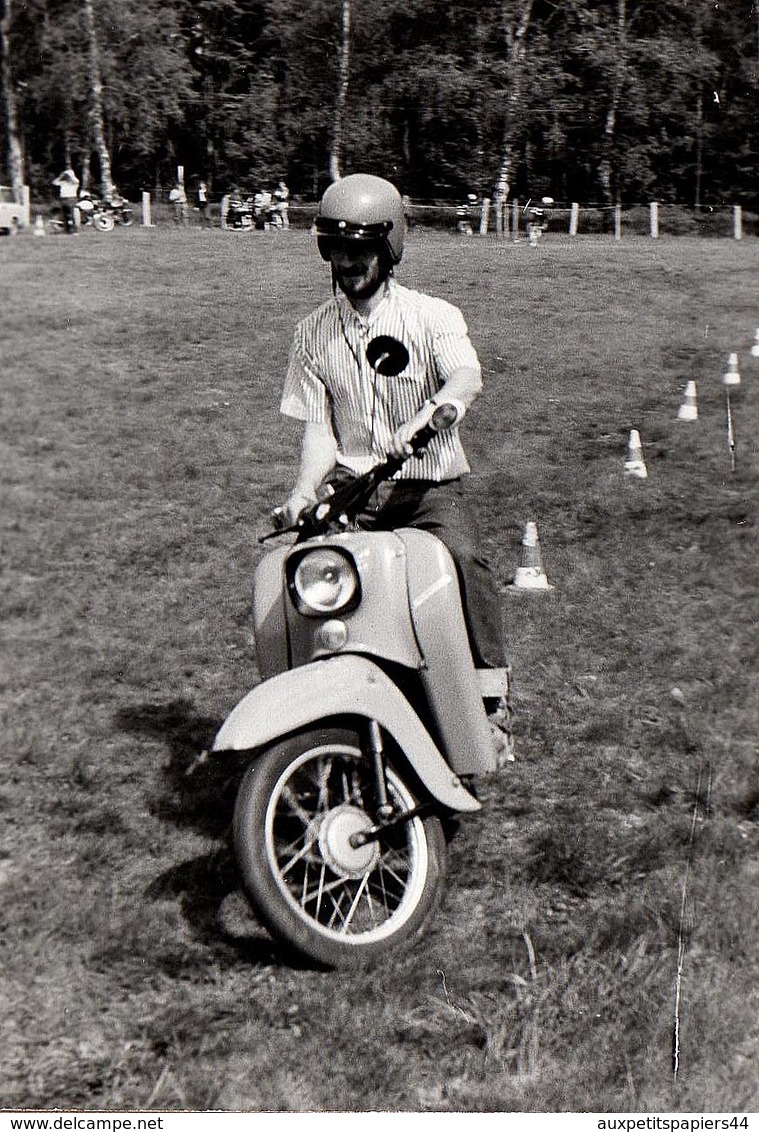 Photo Originale Motocyclisme & Scooter Simson Schwalbe Kr51/1 -  Schwalbe (l'hirondelle) -  (1964-1986) - Cyclisme