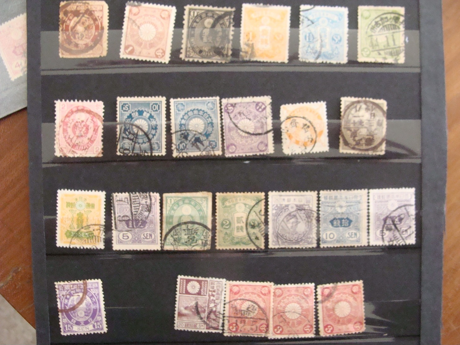 LOT JAPON FIN XIX AUX ANNEES 1970 360 TIMBRES + 23 BLOCS FEUILLETS + 9 LETTRES CARTES VOIR PHOTOS