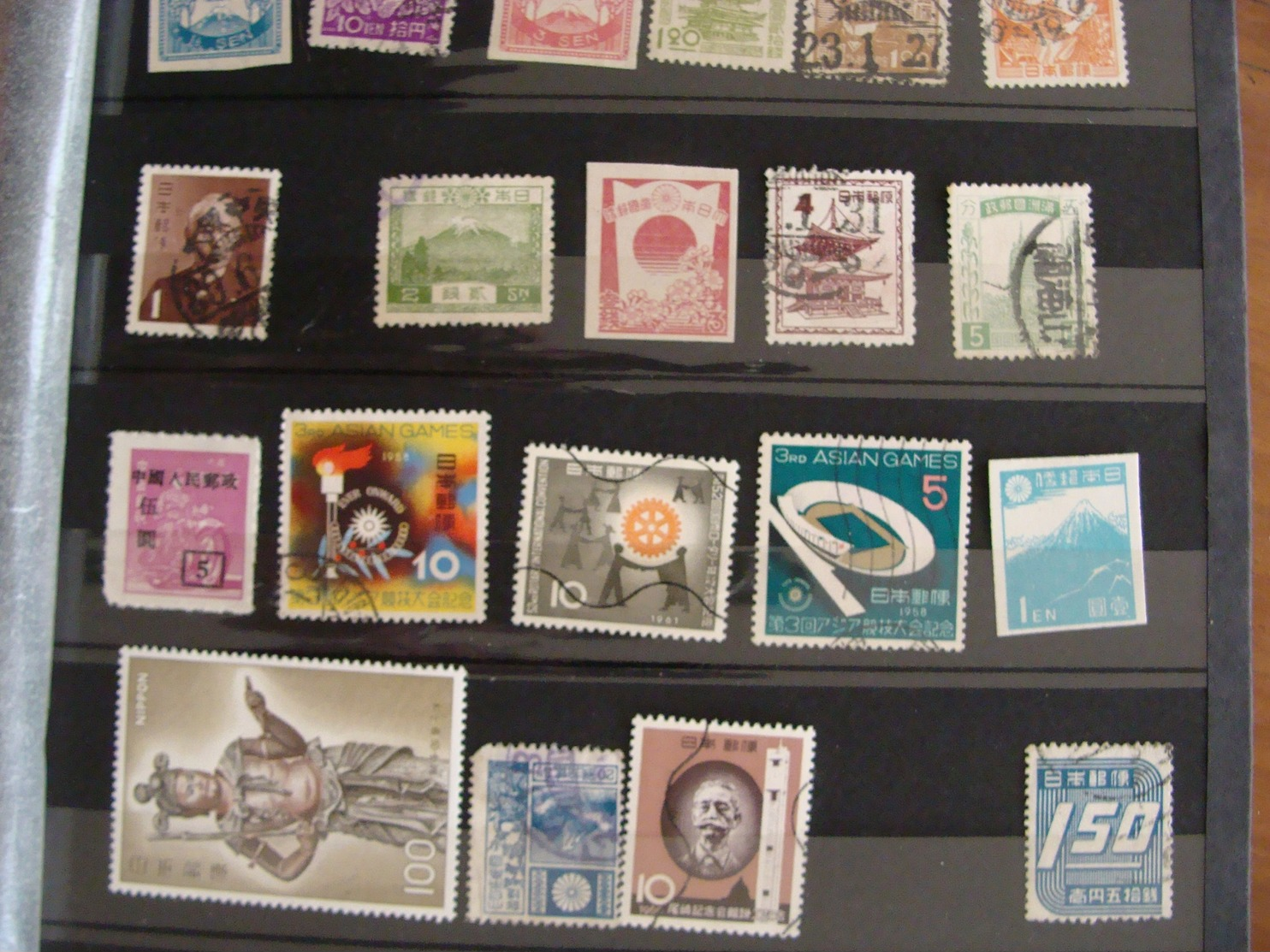 LOT JAPON FIN XIX AUX ANNEES 1970 360 TIMBRES + 23 BLOCS FEUILLETS + 9 LETTRES CARTES VOIR PHOTOS