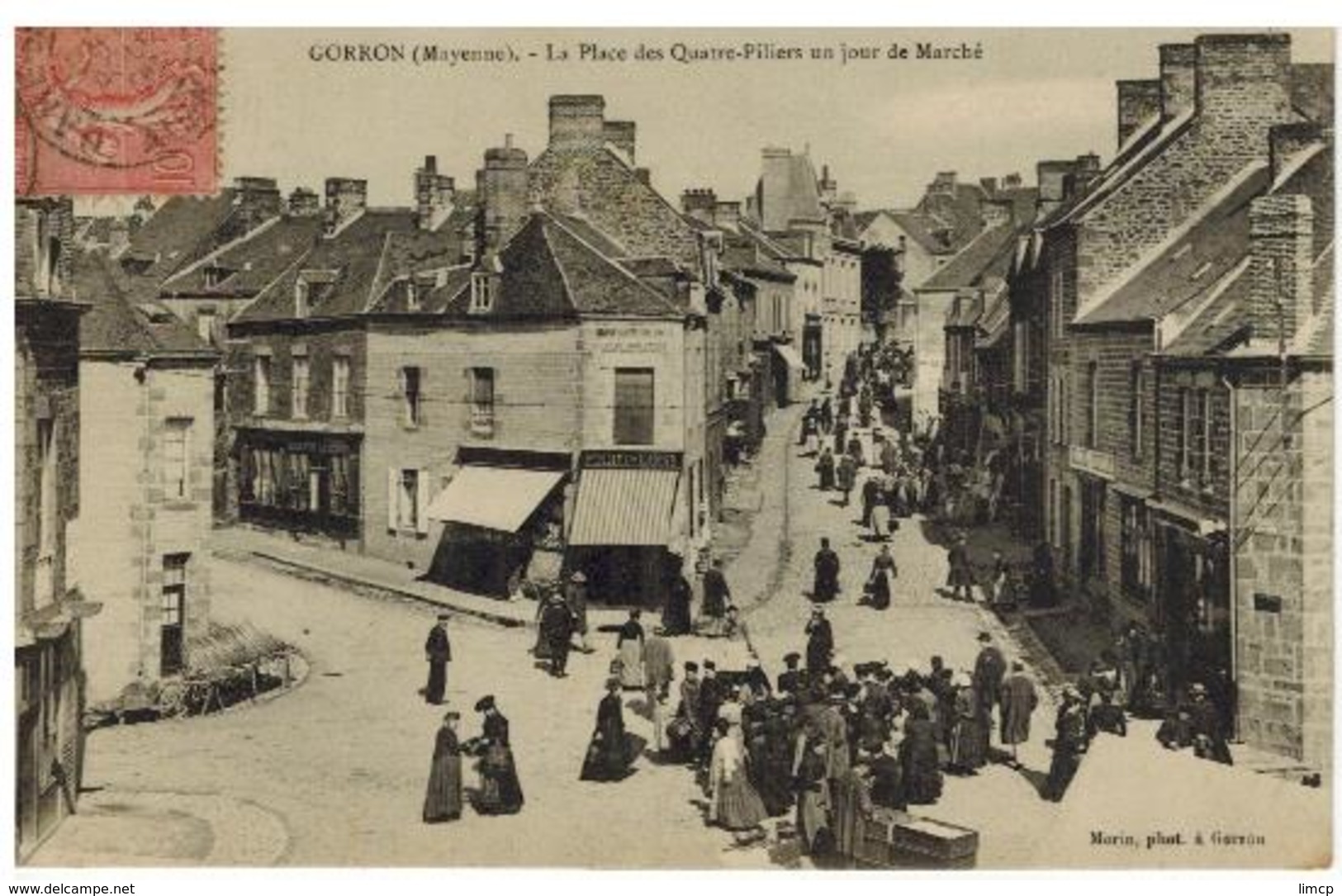 Gorron: La Place Un Jour De Marché - Gorron