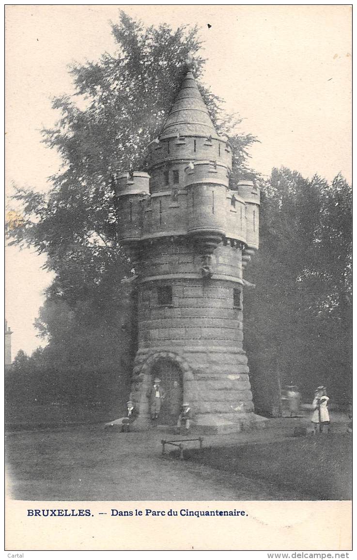 BRUXELLES - Dans Le Parc Du Cinquantenaire - Parks, Gärten