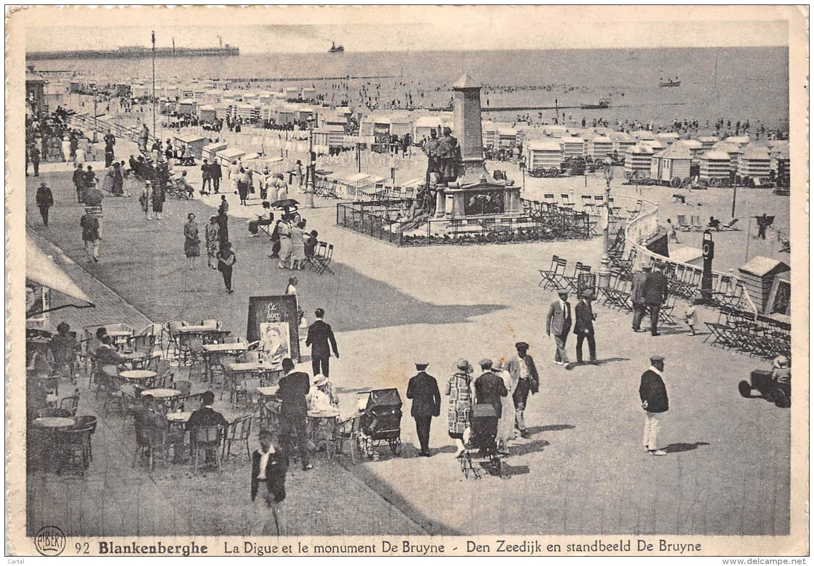 CPM - BLANKENBERGHE - La Digue Et Le Monument De Bruyne - Blankenberge