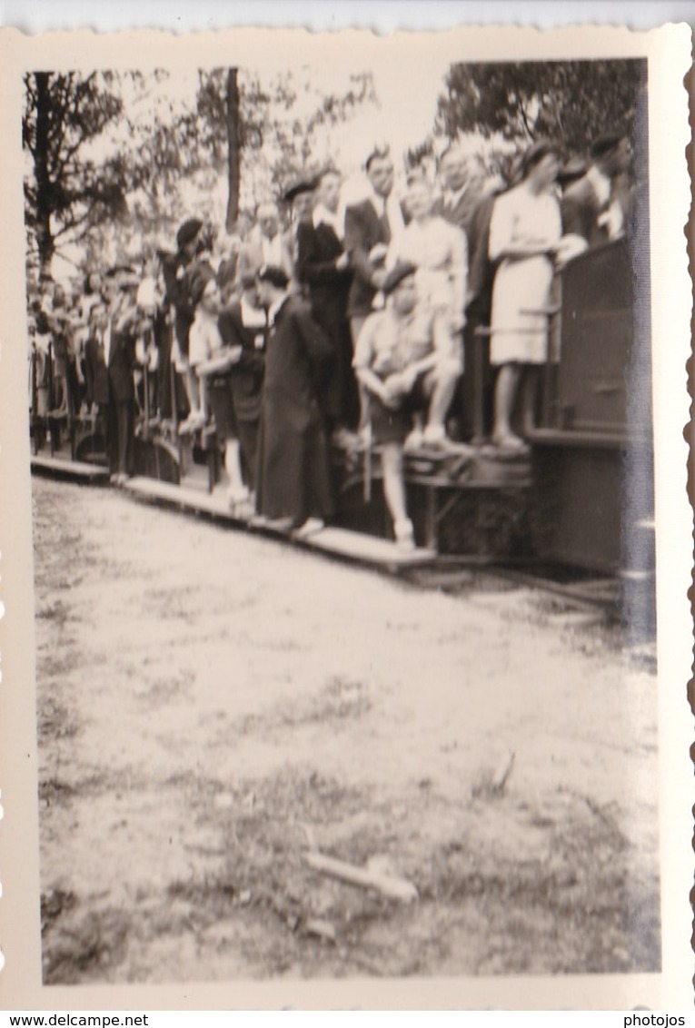 13 Petites Photos Rassemblement De Scouts, Guides, Jamboree ? Différentes Nationalités - Other & Unclassified