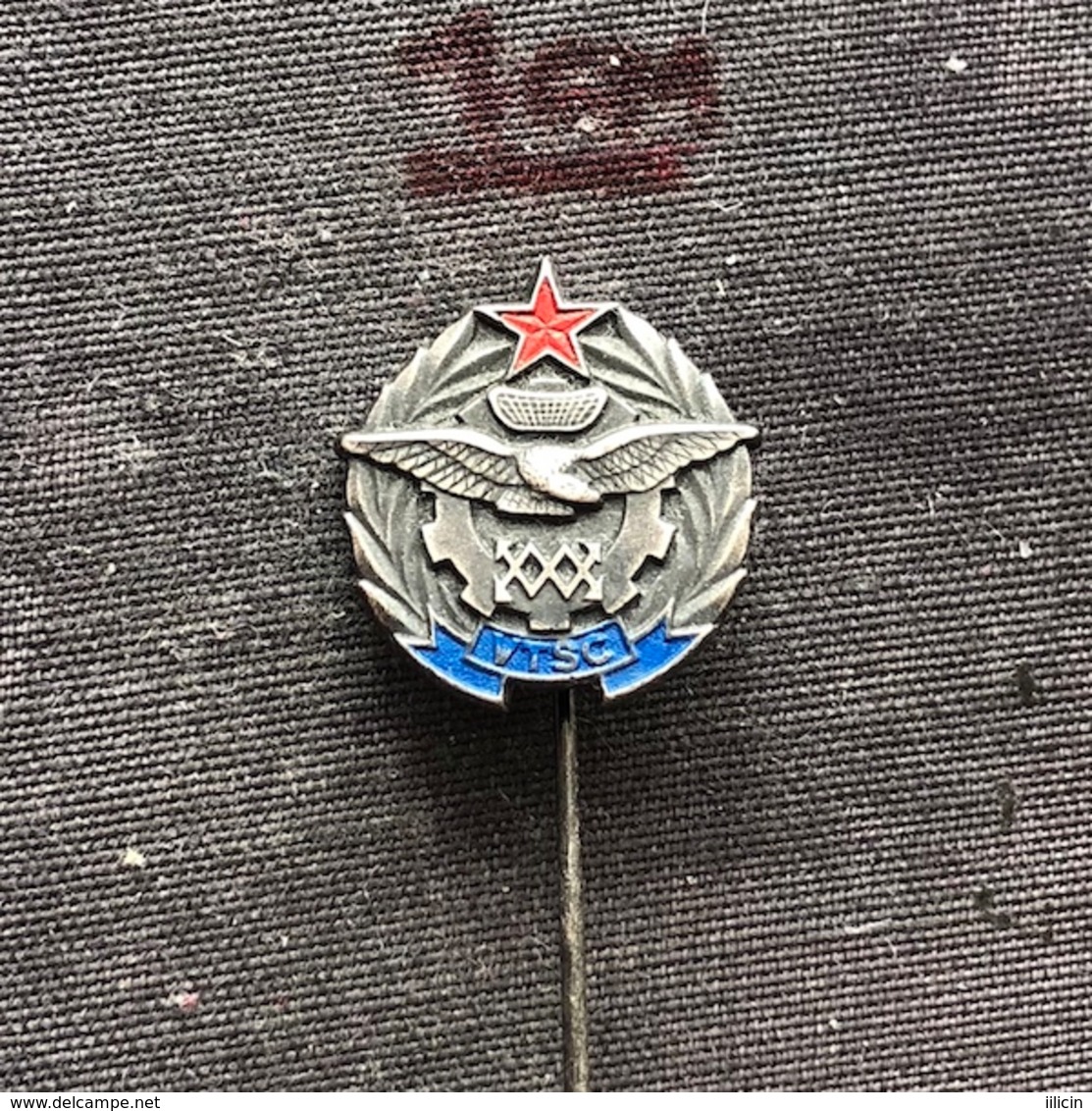 Badge (Pin) ZN006830 - Military (Army) Aviation Technical Academy Yugoslavia VTSC - Militaria