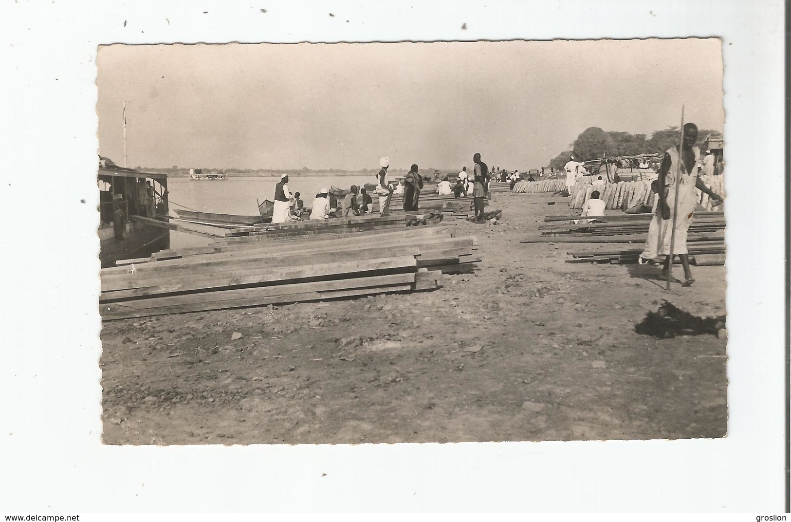 FORT LAMY (TCHAD . A E F ) 9  CARTE PHOTO LE PORT FLUVIAL DE LAMY - Tchad