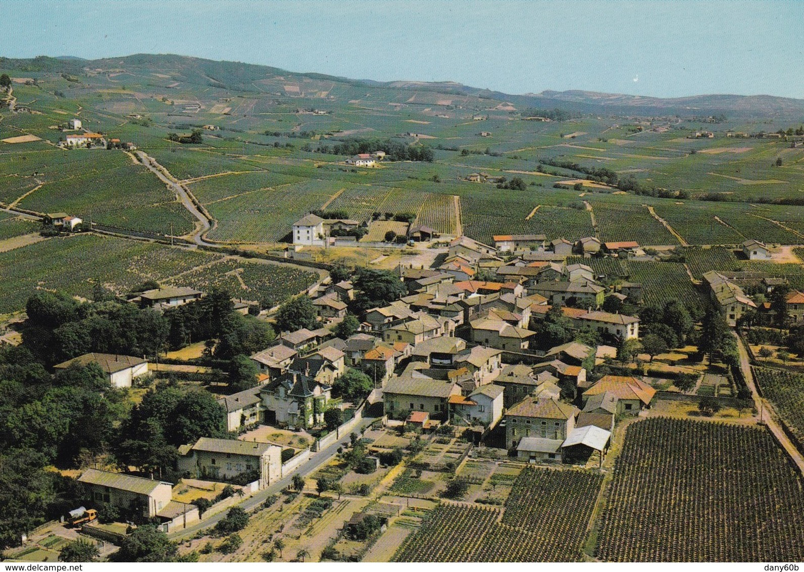 REF.HC . CPM . 69 . FLEURIE . HAMEAU DU VIVIER VUE AERIENNE - Autres & Non Classés