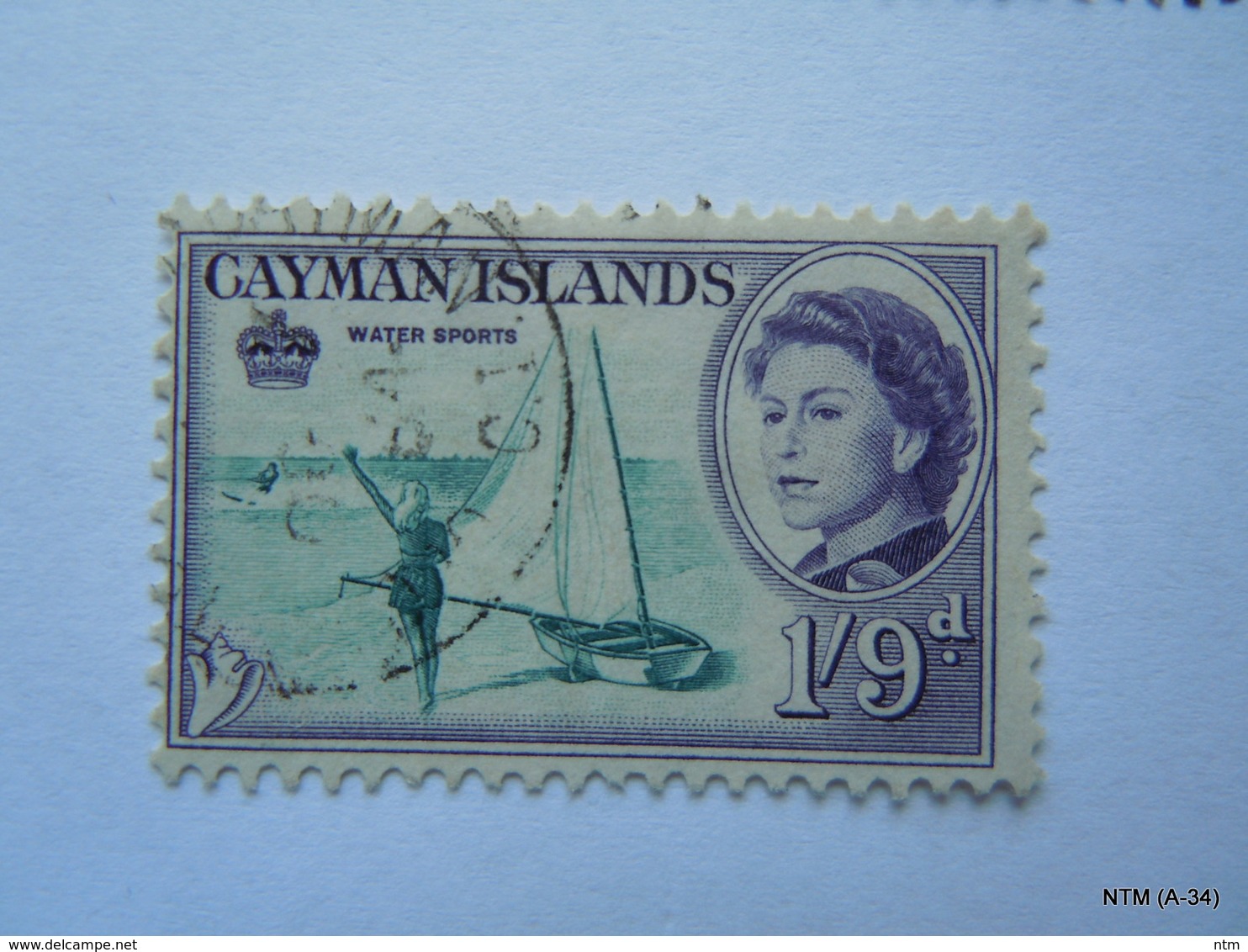 CAYMAN ISLANDS 1962, Queen Elizabeth II, Water Sport, 1s 9d. SG 176. Used. - Kaaiman Eilanden