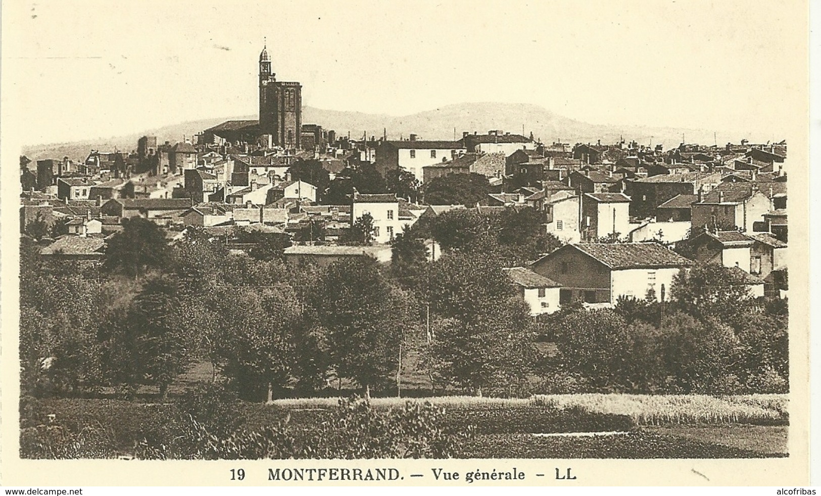 63 Cpa Montferrand 2 Cartes Vue Generale Eglise Et Maison Lucrece Hotel Montorcier - Other & Unclassified