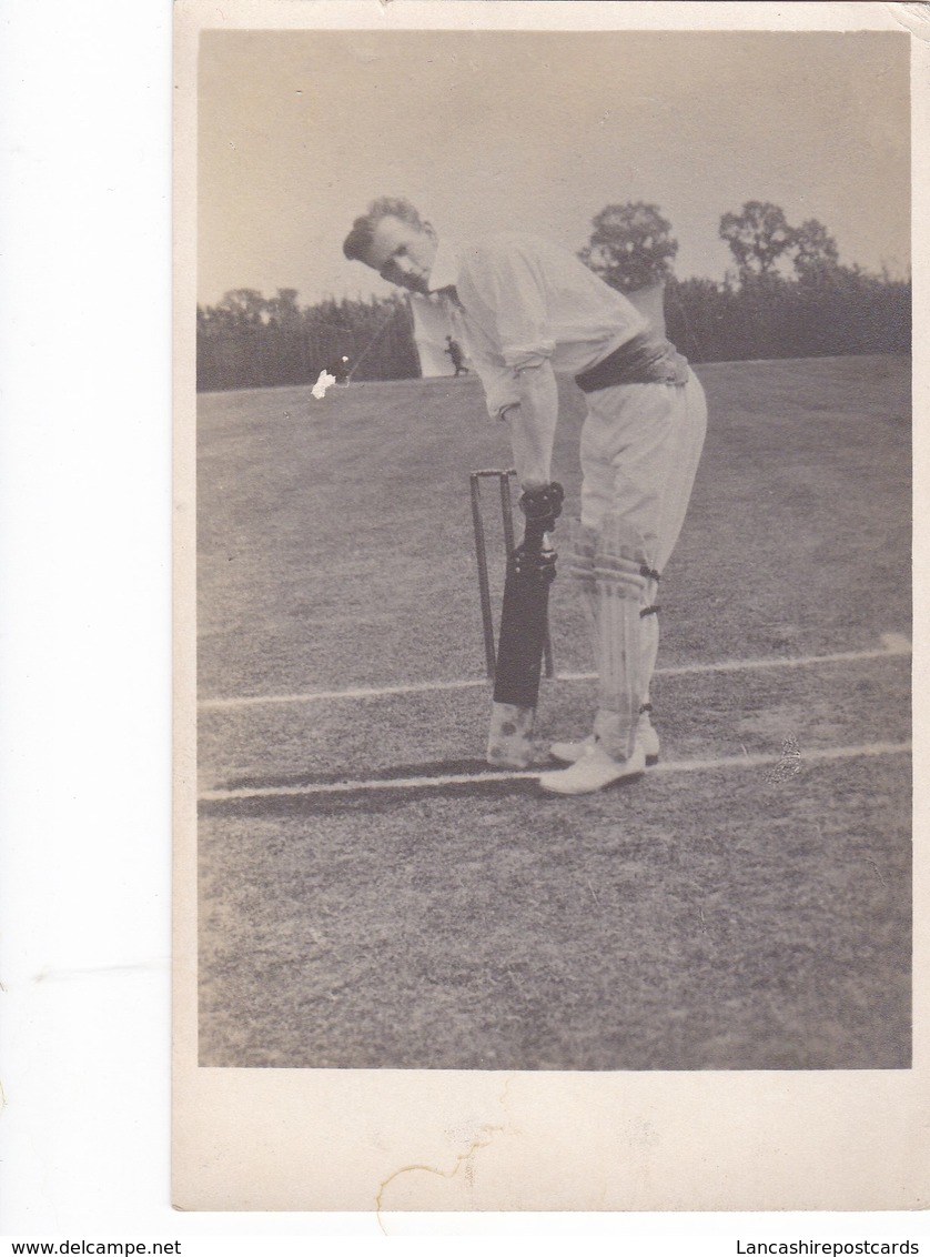 Postcard Cricket Unknown Man At The Crease My Ref  B12037 - Cricket