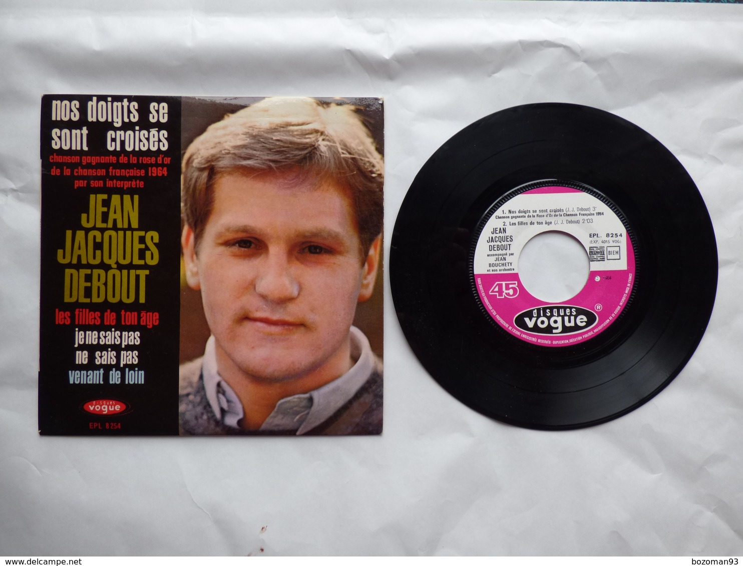 EP 45 T JEAN JACQUES DEBOUT  PARIS  LABEL VOGUE  EPL 8254  MES DOIGTS SE SONT CROISES - Disco & Pop