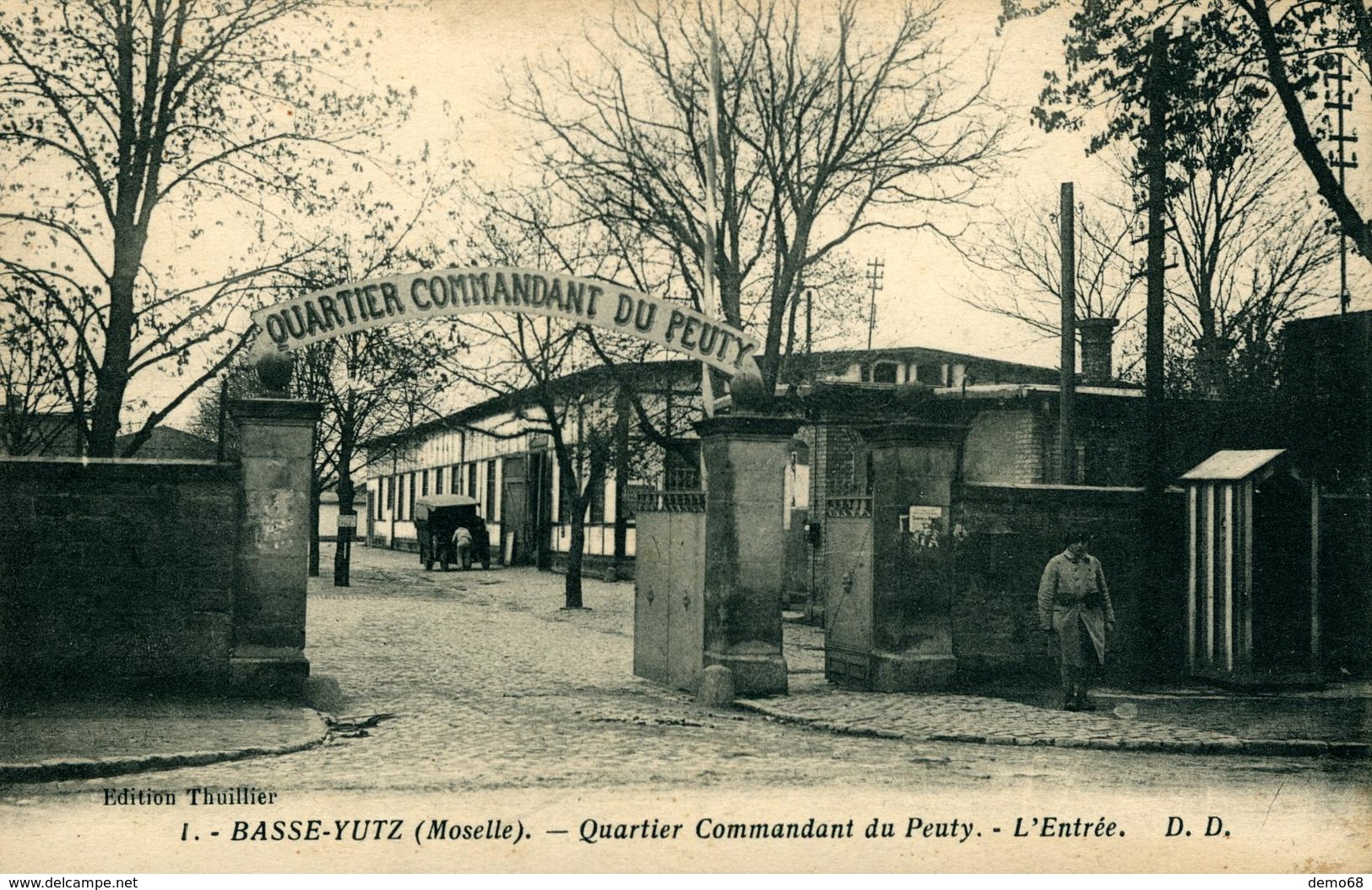 BASSE YUTZ CPA 57 Moselle Militaria Militaire Caserne  Quartier Commandant Du Peuty - Other & Unclassified