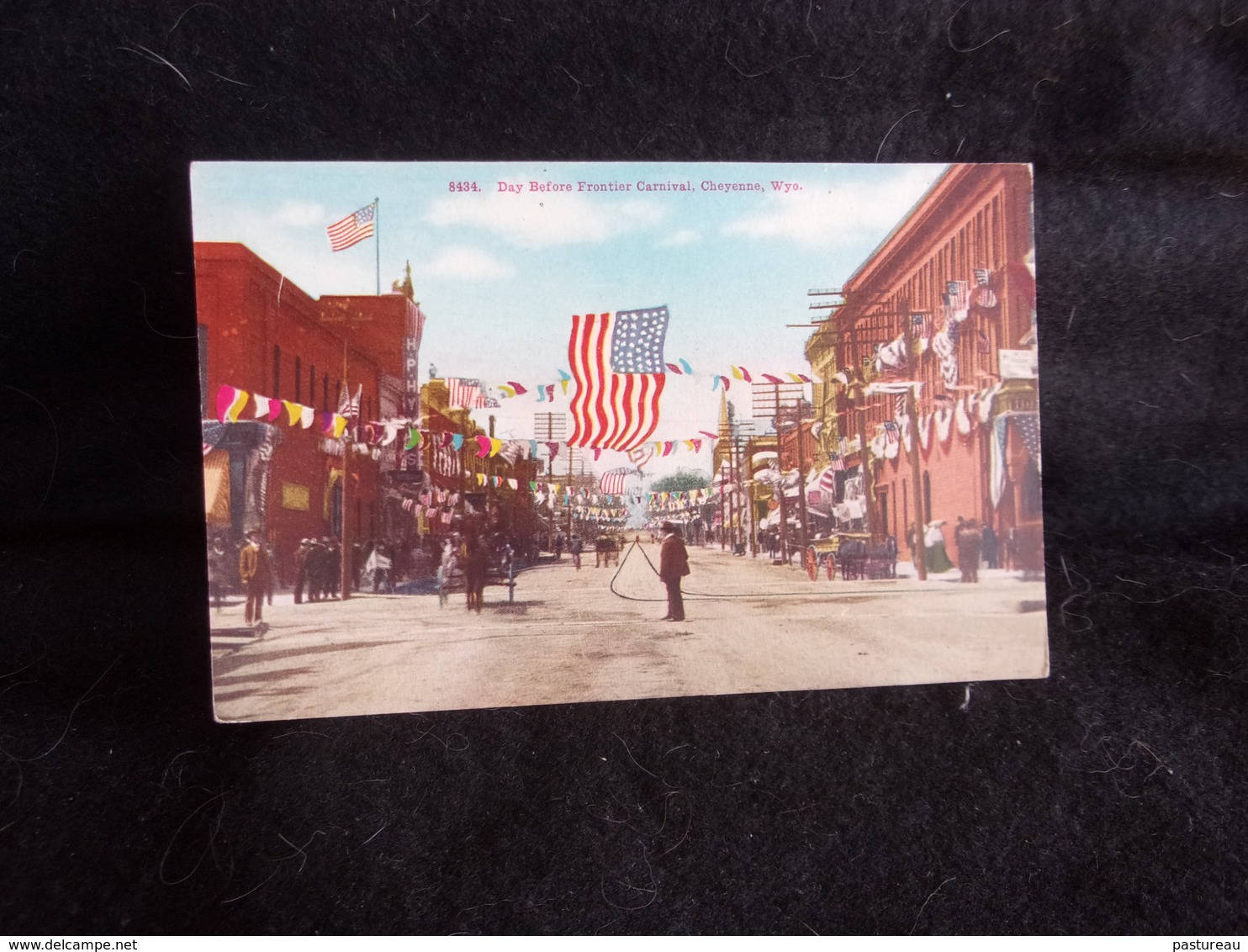 Etats - Unis . Wyoming . Cheyenne , Wyo. Day Before Frontier Carnival . Voir 2 Scans . - Cheyenne