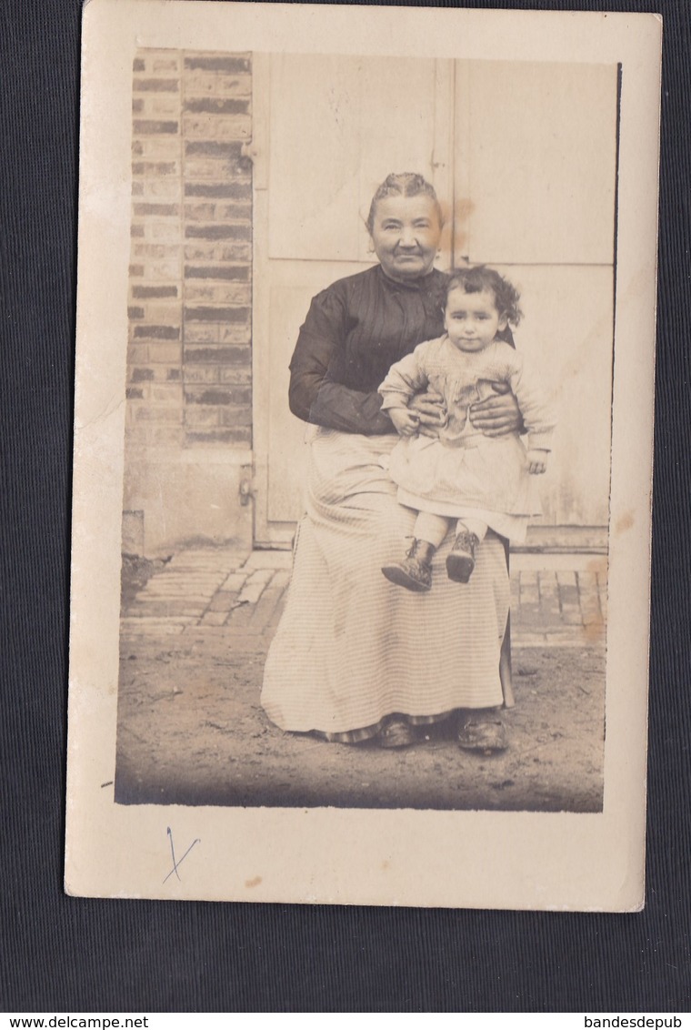 Carte Photo Genelogie Grand Mere Et Petite Fille Correpondance De Maizieres à Ay Marne - Genealogie