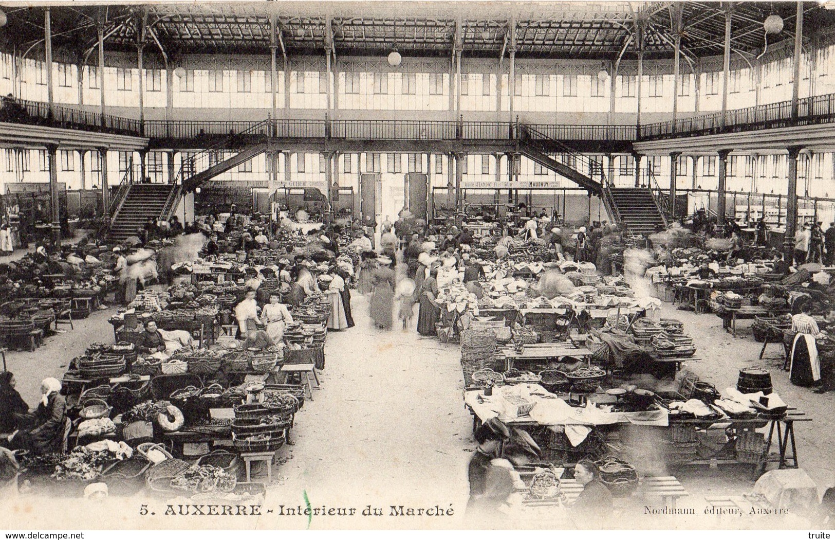 AUXERRE INTERIEUR DU MARCHE - Auxerre