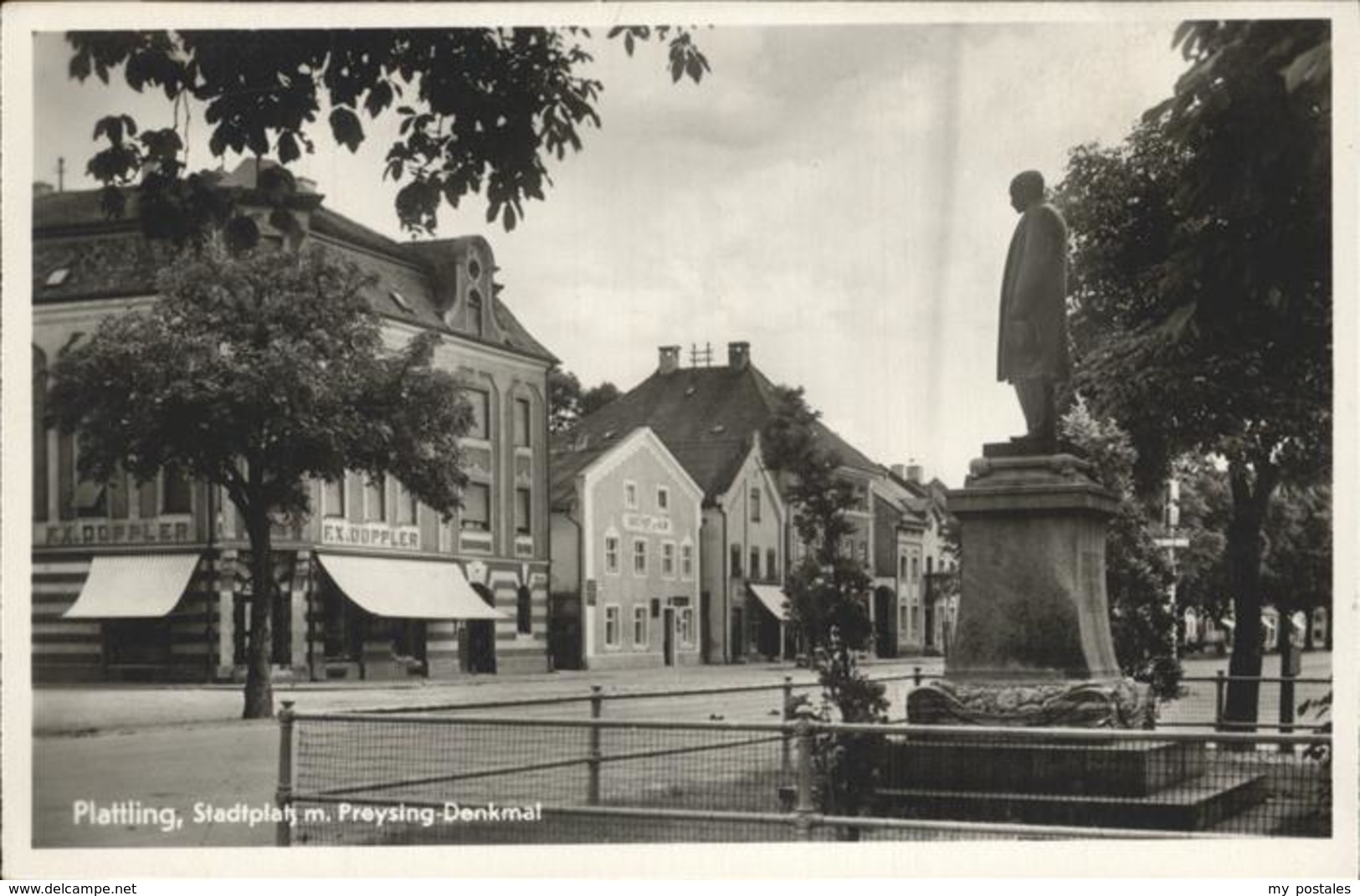 41240924 Plattling Isar Bayern Stadtplatz, Preysing Denkmal Plattling - Plattling