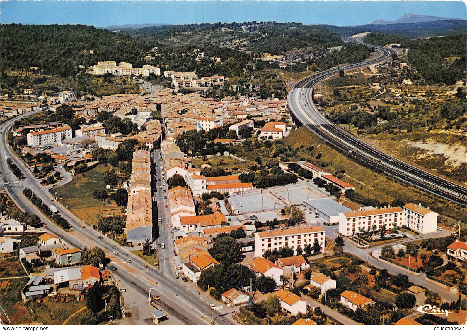 83-LE LUC- VUE GENERALE AERIENNE - Le Luc