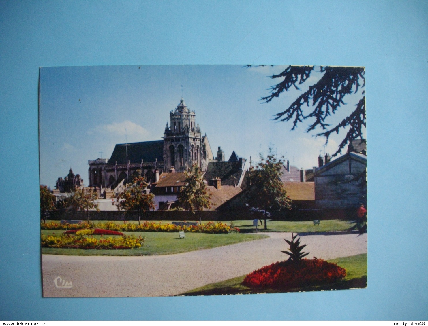GISORS  -  27  -  L'Eglise, Vue Des Jardins Du Château   -  Eure - Gisors