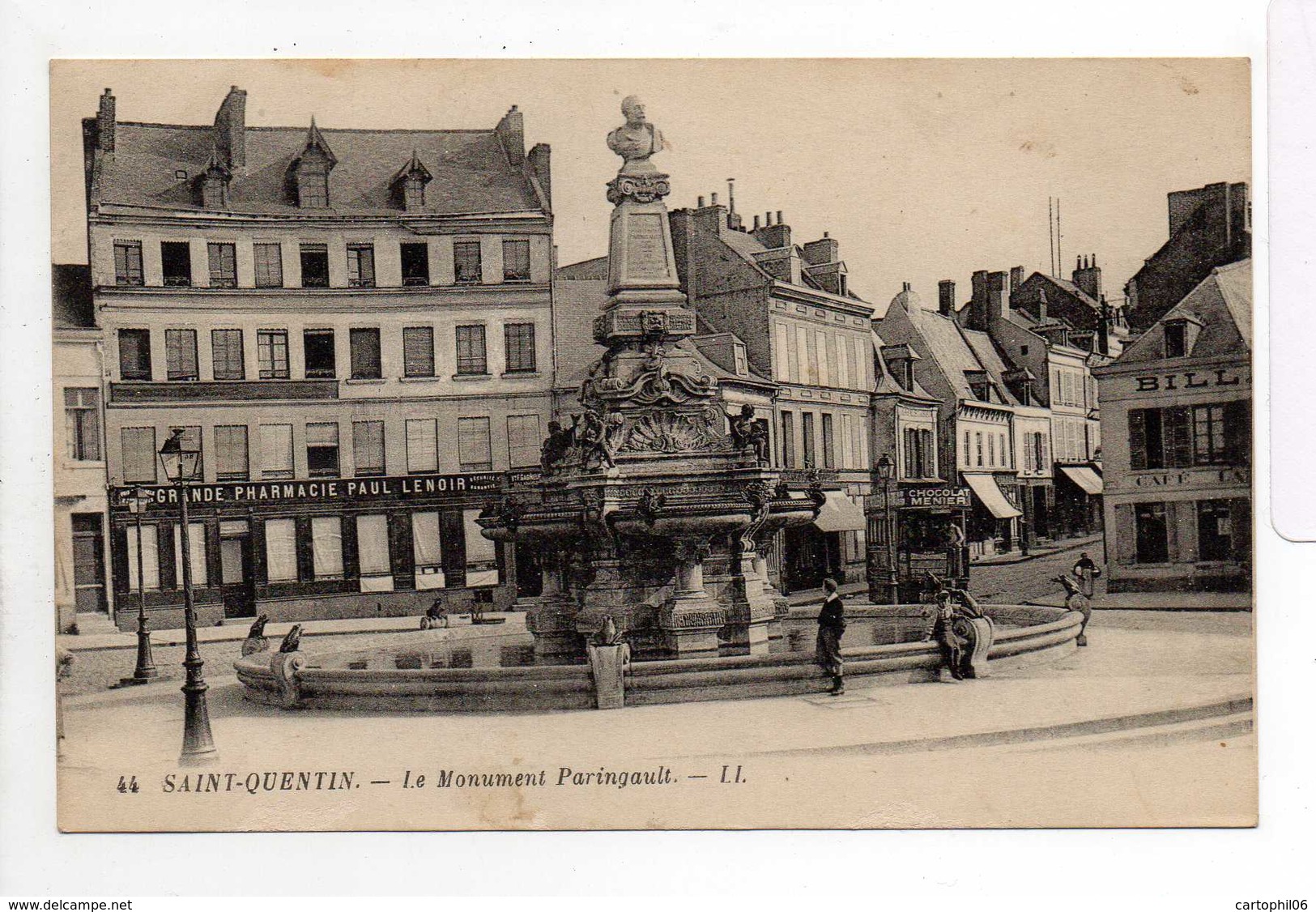 - CPA SAINT-QUENTIN (02) - Le Monument Paringault 1922 (GRANDE PHARMACIE PAUL LENOIR) - Editions Lévy N° 44 - - Saint Quentin