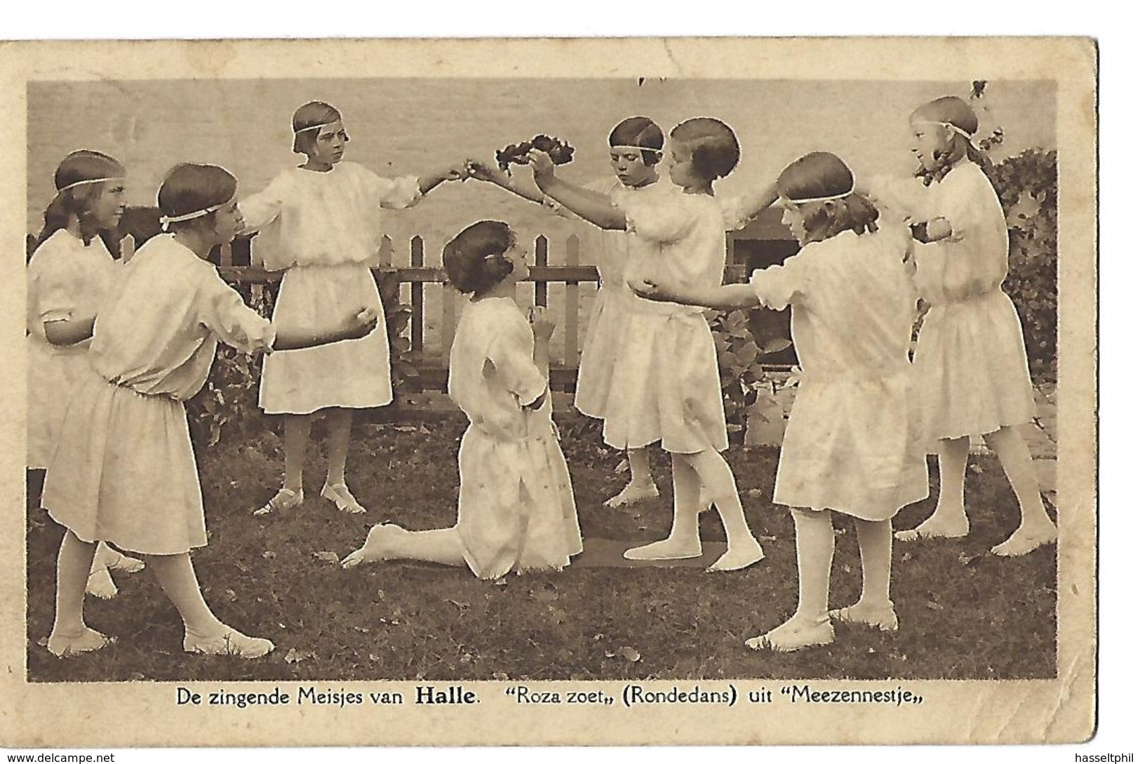 De Zingende Meisjes Van Halle  - "Roza Zoet" (Rondedans) - Halle