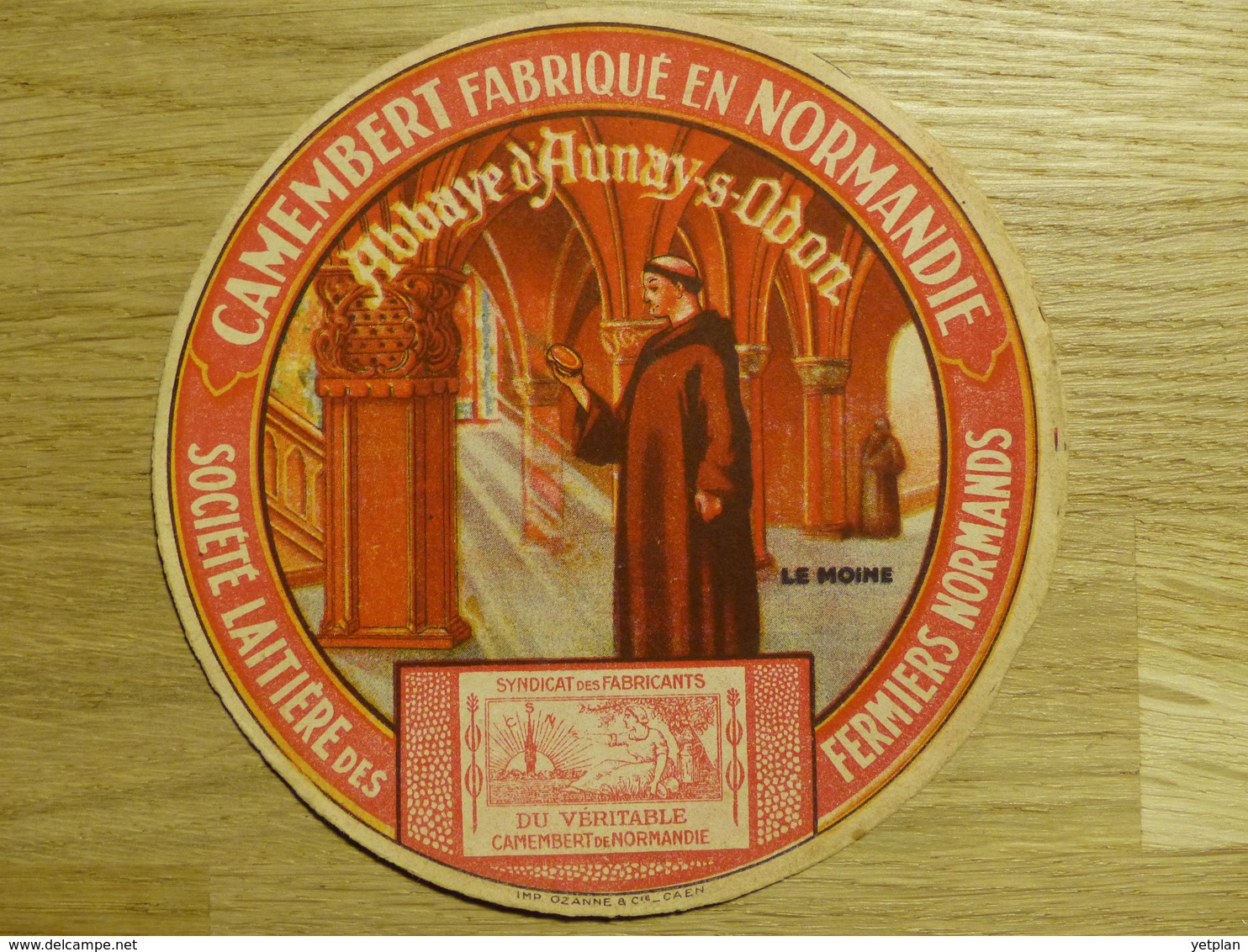 Camembert Abbaye D'Aunay Sur Odon - Cheese