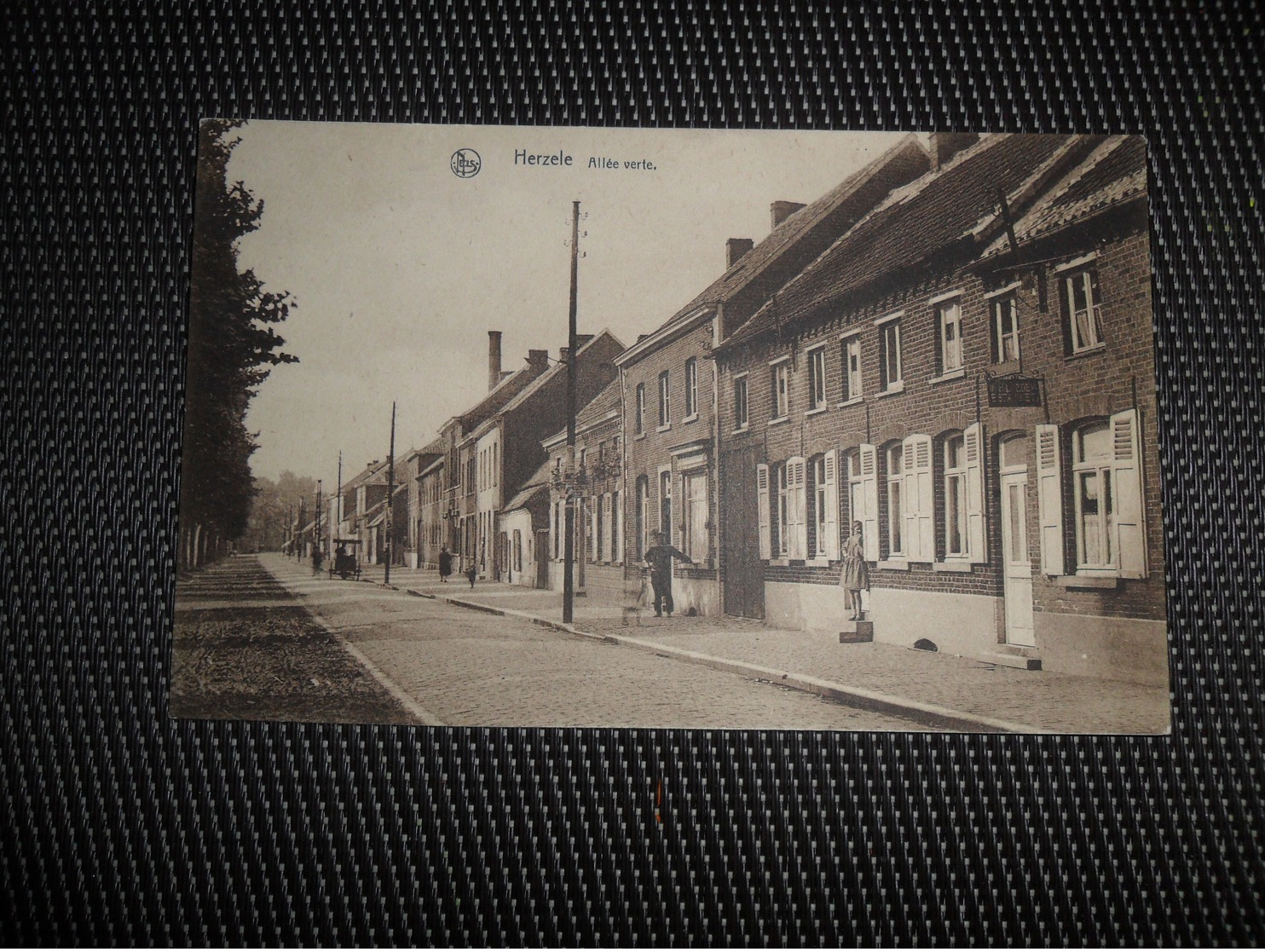 Très beau lot de 60 cartes postales de Belgique     Zeer mooi lot van 60 postkaarten van België  - 60 scans