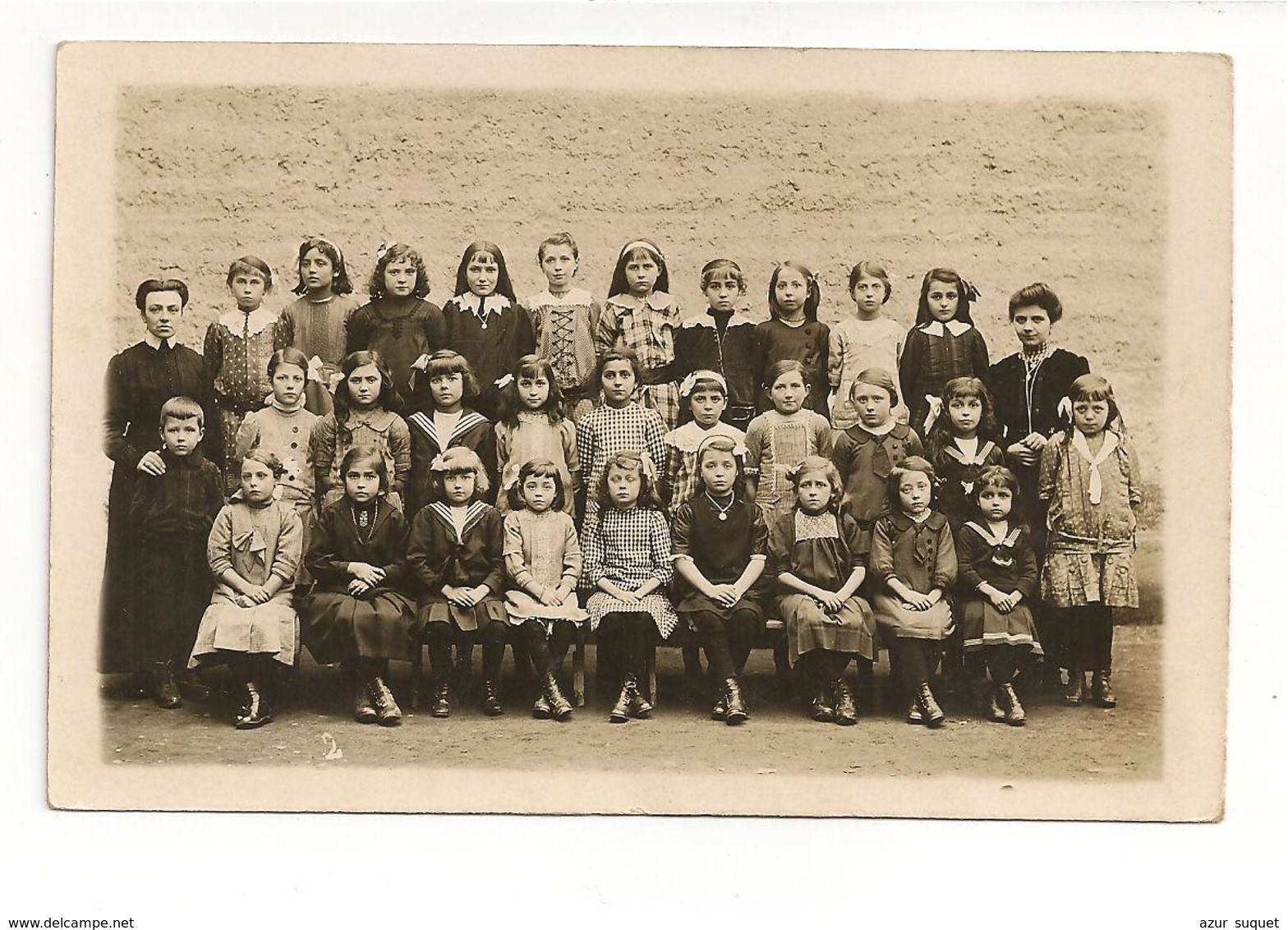 FRANCE / CARTE POSTALE PHOTO / CLASSE DE FILLETTES / A IDENTIFIER!!!!! - Photos