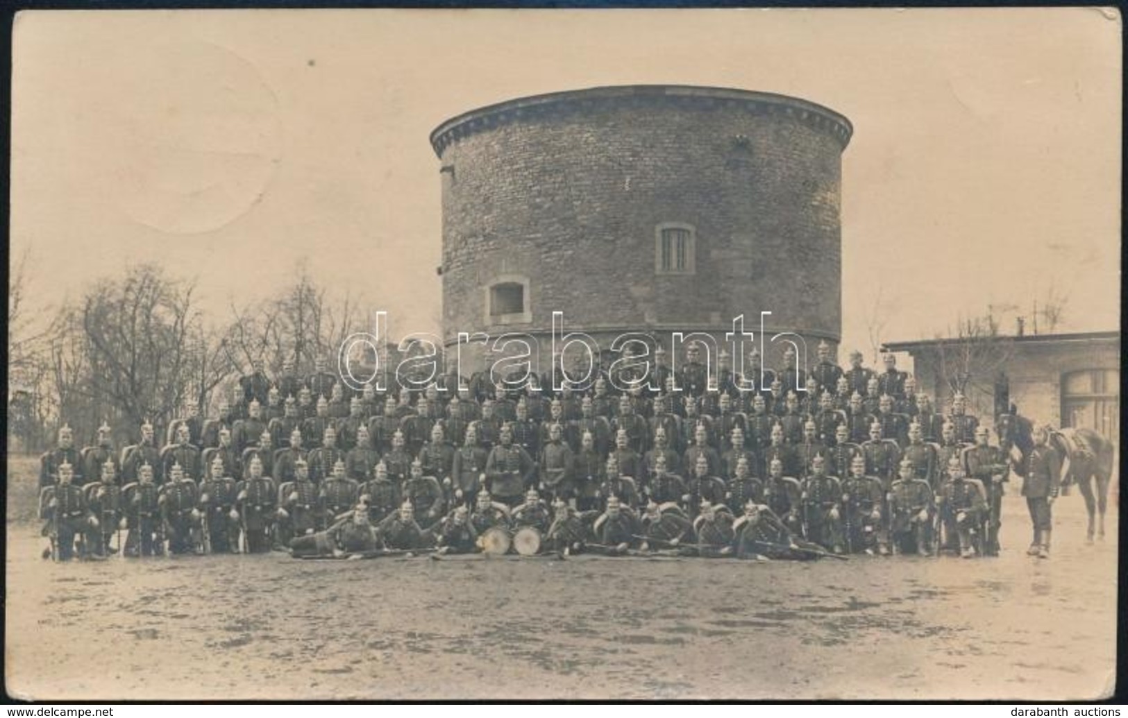 1916 Erfurt, Katonák Csoportképe, Postán Megküldve, 'Lazarett Eisenbahndienstgebäude Erfurt' Bélyegzéssel, 9×14 Cm - Altri & Non Classificati