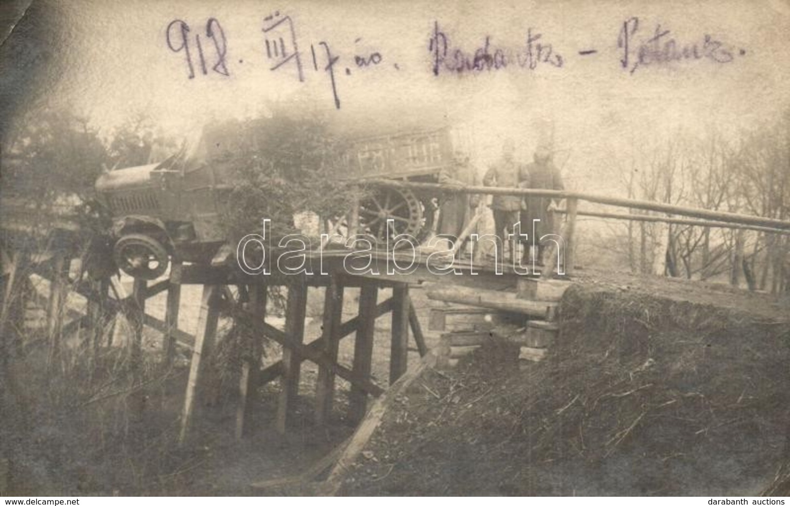 * T2/T3 1918 Radóc, Radauti, Radautz; Hídról Led?lt Katonai Teherautó / WWI K.u.K. Military Truck Fell Down From The Bri - Non Classificati