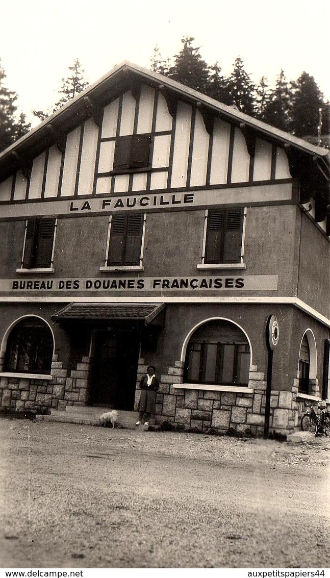 Photo Originale Jura - Le Bureau Des Douanes Françaises Au Col De La Faucille En Juillet 1951 - Places