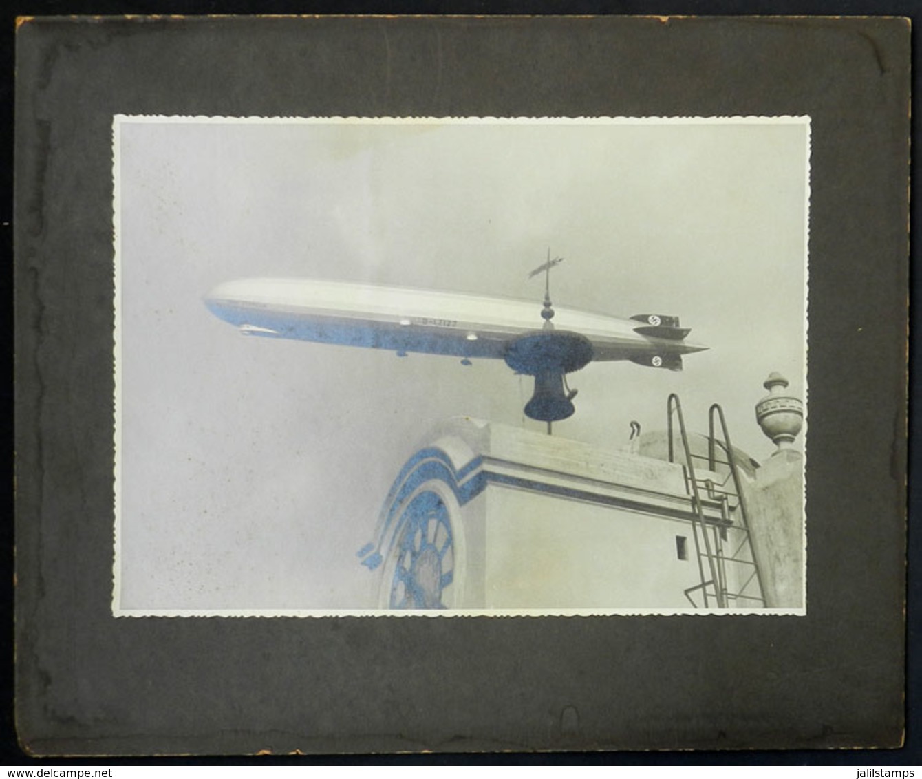 69 GERMANY: Original Photograph Of Airship Graf Zeppelin Flying Over Buenos Aires In 193 - 1801-1900