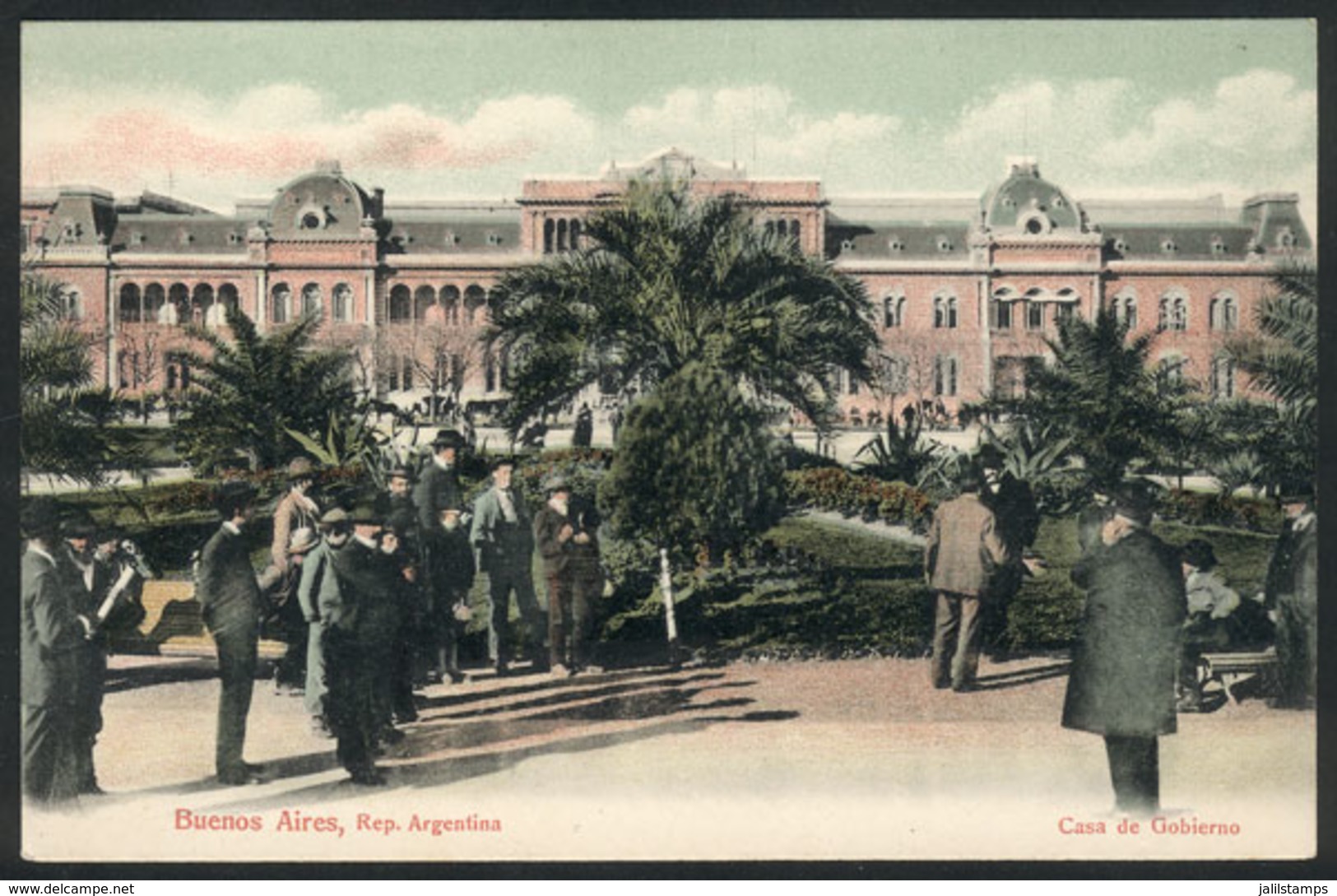 247 ARGENTINA: BUENOS AIRES: Group Of People And Government House In The Background, Ed. - Argentina