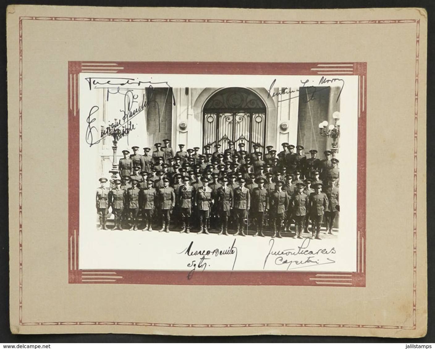 640 ARGENTINA: Old Photograph Of A Group Of Soldiers, With Signatures Of Several Of Them, - Autres & Non Classés