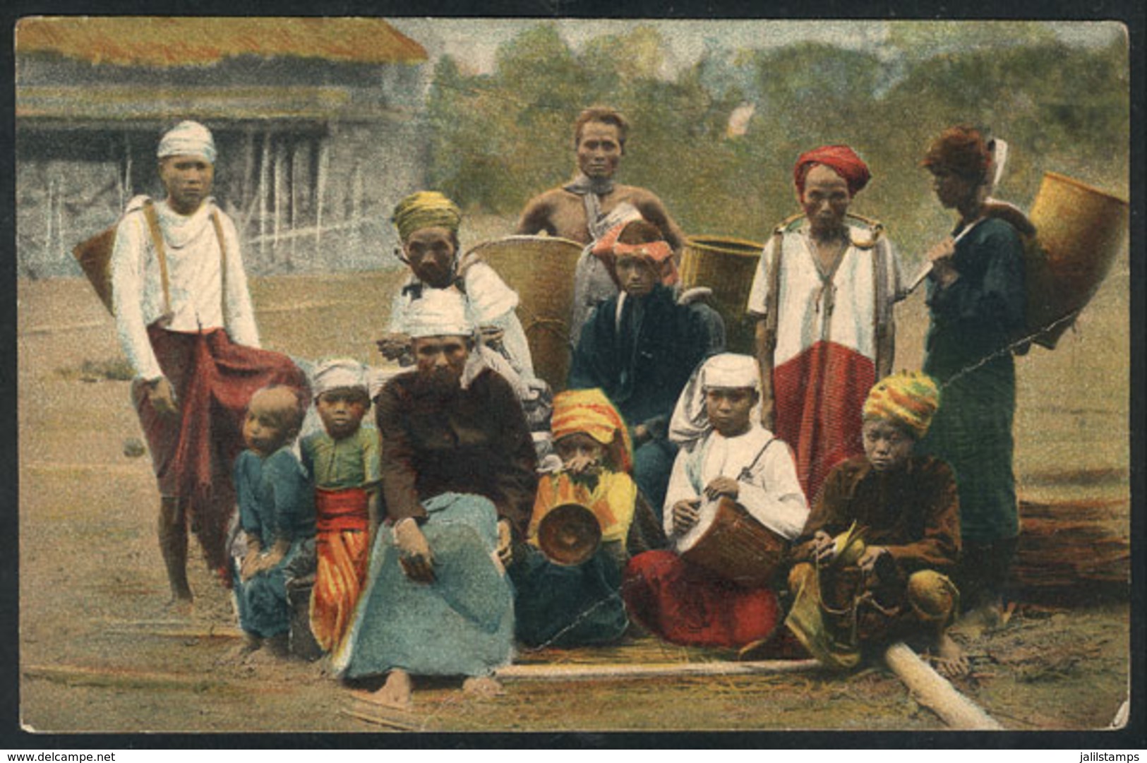 690 BURMA: Group Of People Carrying Baskets, Unused, Edited By The Institute Of Foreign M - Myanmar (Burma)