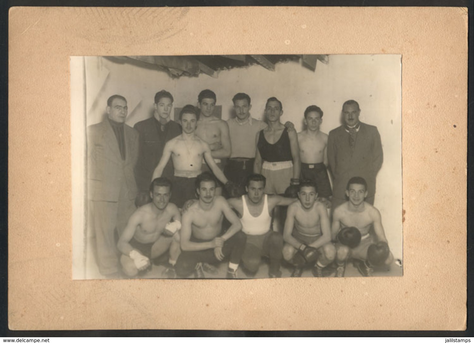 1572 WORLDWIDE: Group Of Boxers, Old Photo Glued To Support Card - Autres & Non Classés