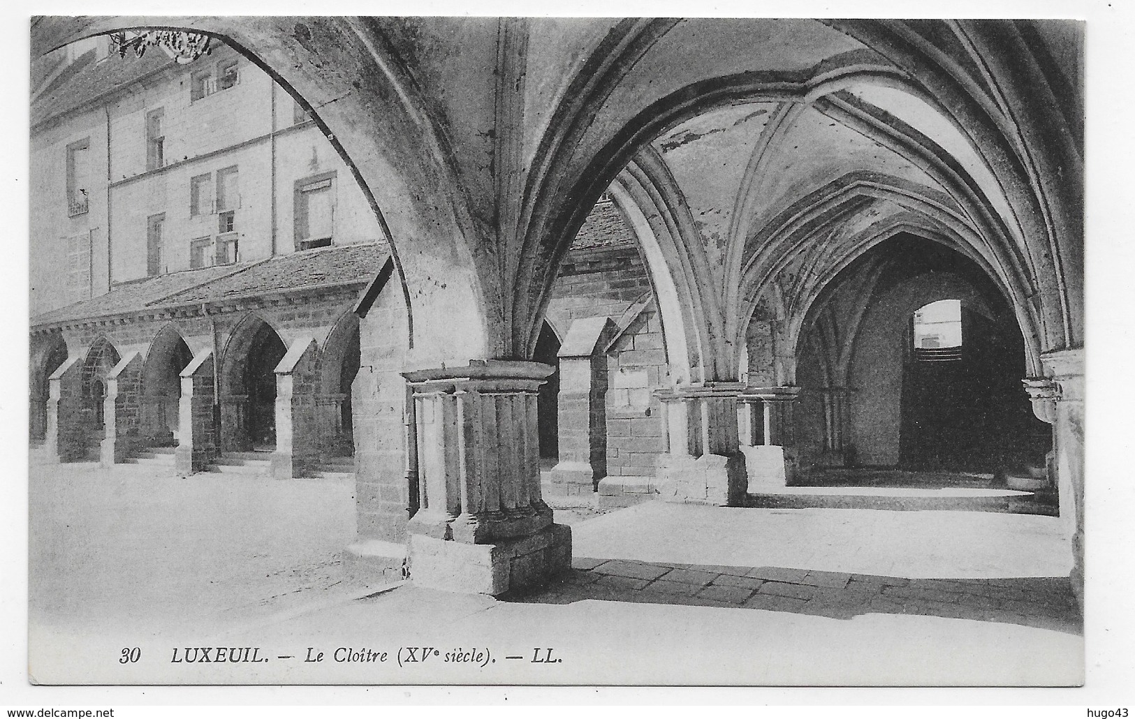 LUXEUIL - N° 30 - LE CLOITRE - CPA NON VOYAGEE - Luxeuil Les Bains